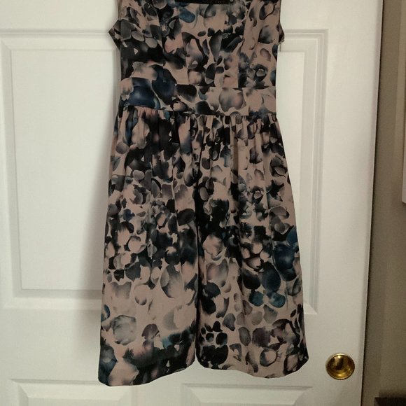 Kensie Dark Floral Sleeveless Dress, Size Small - Picture 2 of 5